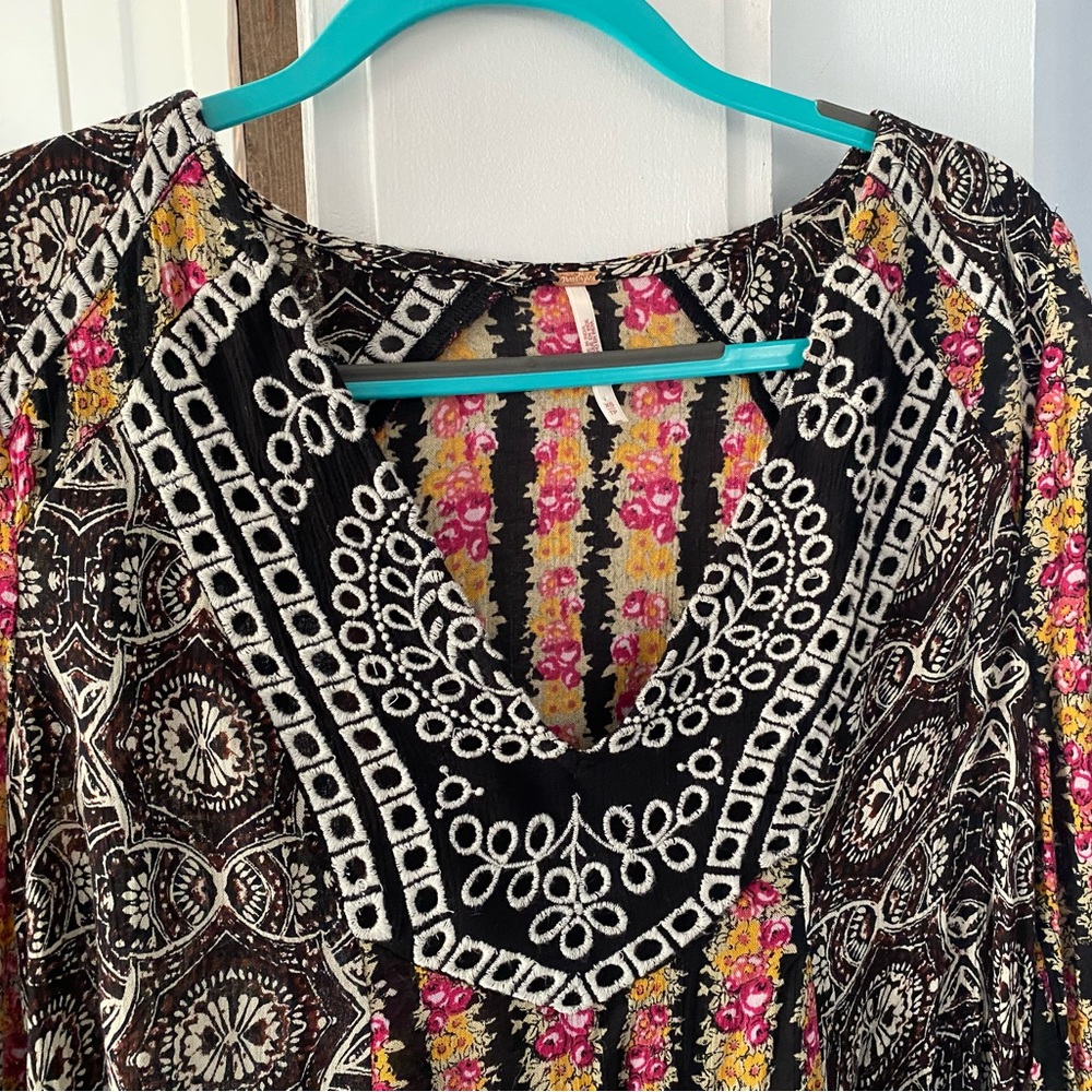 Brand new Free People XS womens short flow dress with long sleeves